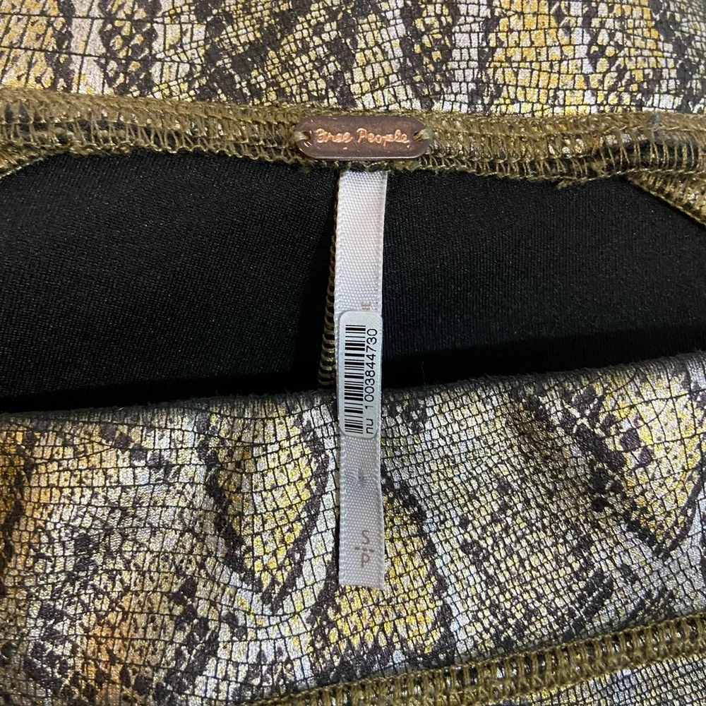 FREE PEOPLE Rio Gold Python Mid Rise Pants Size Small - Picture 2 of 2